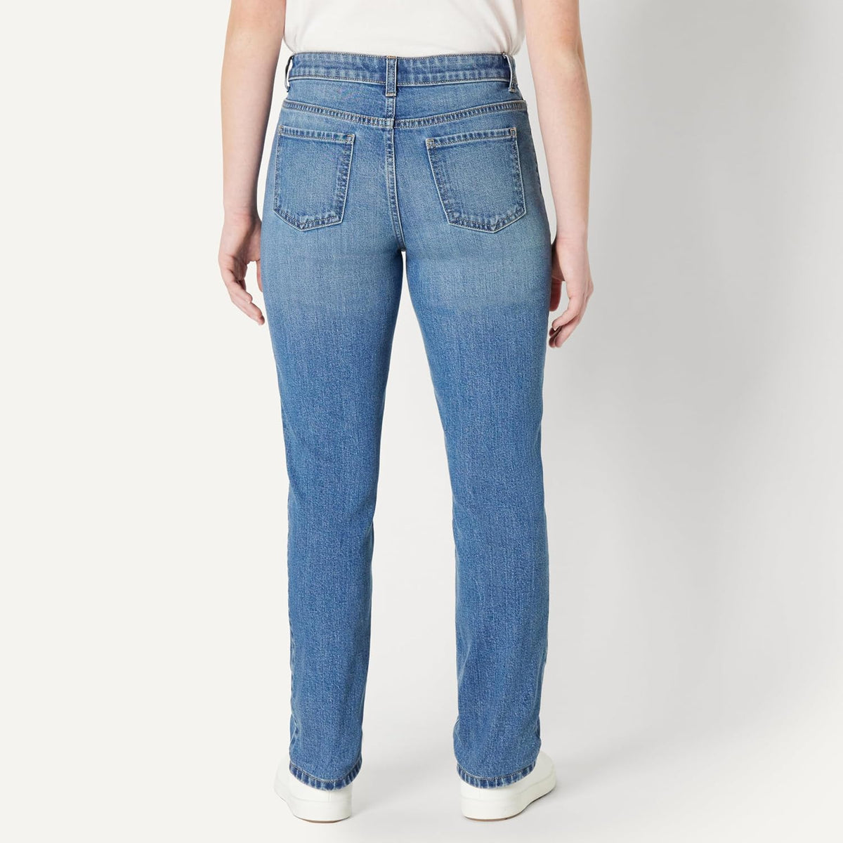 Amazon Essentials Girls' Medium Stretch Mid-Rise Straight-Fit Jean